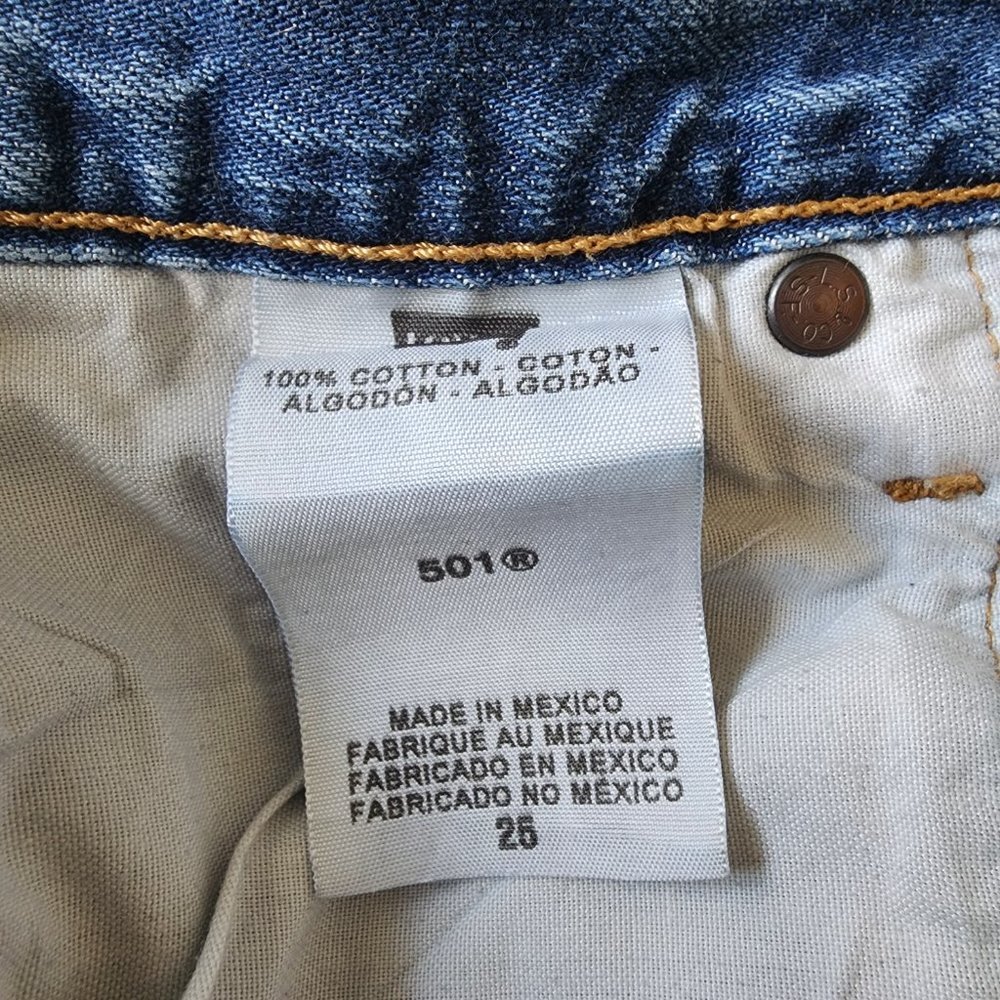 Levi's 501 Cut Off Cuffed Denim Shorts Y2K Circa 2010 Size 26 - Picture 3 of 5